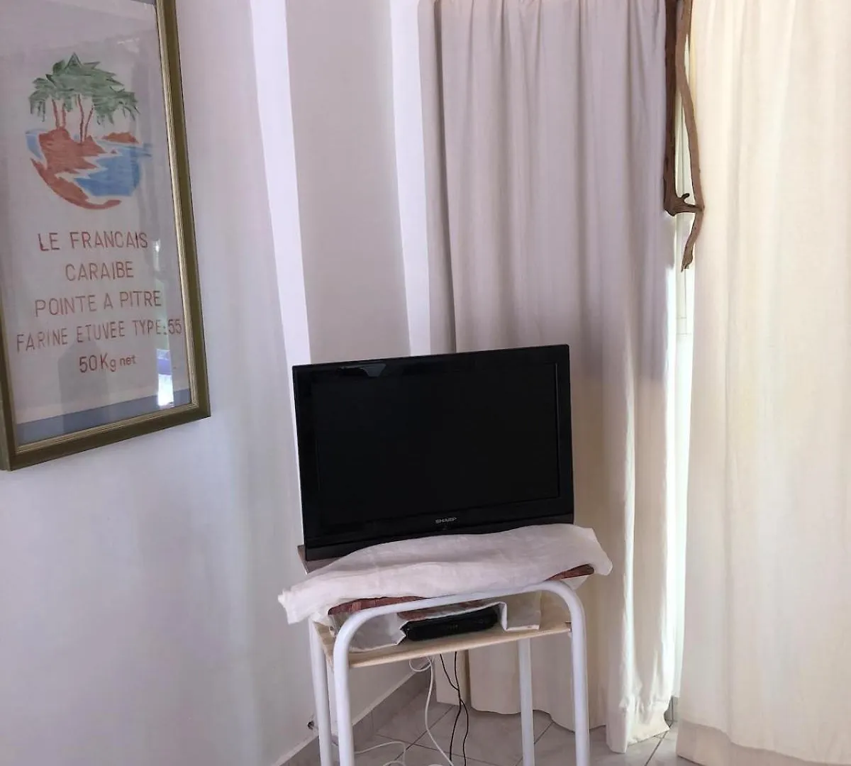 La Maison Des Bois Flottes Port-Louis Guadeloupe